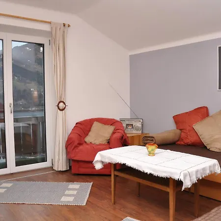 Haus Hofer Apartmán *